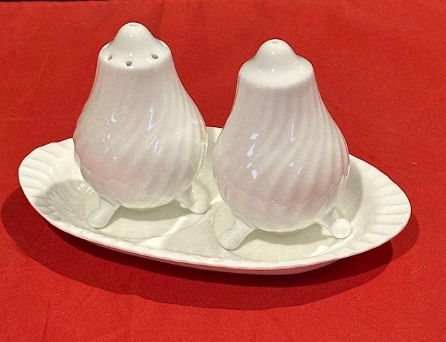 peper en zoutstel wit, met onderschaaltje Royal Goedewaagen, Ophalen, Overige typen, Zo goed als nieuw, Overige stijlen