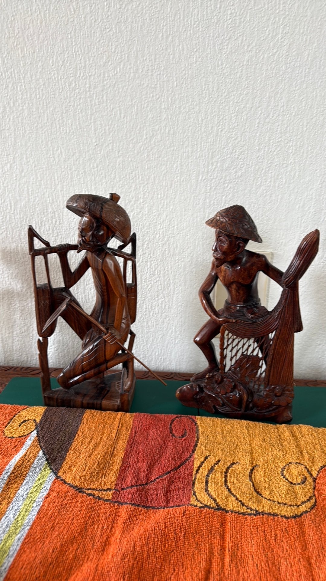 Aziatische beelden, teak,, Ophalen