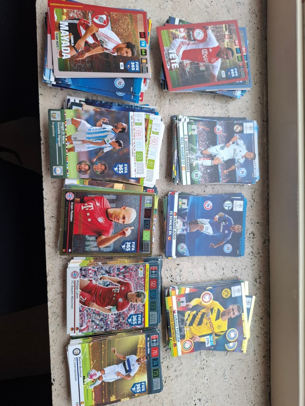 200 + FIFA 365 Voetbalplaatjes - Diverse Spelers en Clubs, Ophalen of Verzenden, Gebruikt, Buitenlandse clubs, Spelerskaart