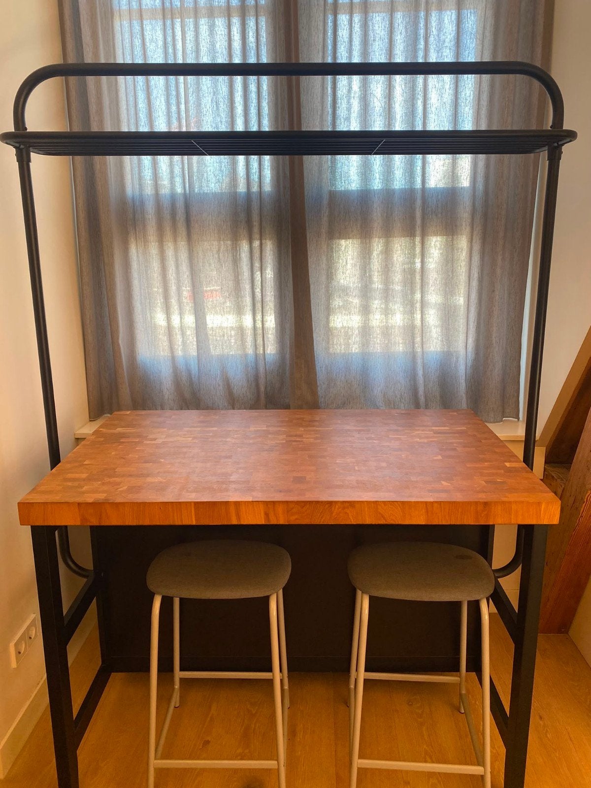 Vadholma bar Ikea, Ophalen, Zo goed als nieuw
