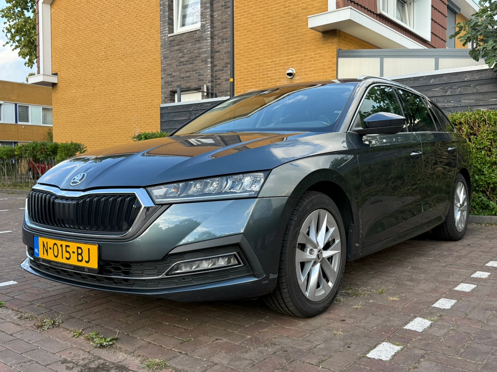 Skoda Octavia 1.0 TSI E-tech Mhev 110pk DSG 2021 Grijs, Auto's, Stationwagon, 19 km/l, Particulier, 3 cilinders