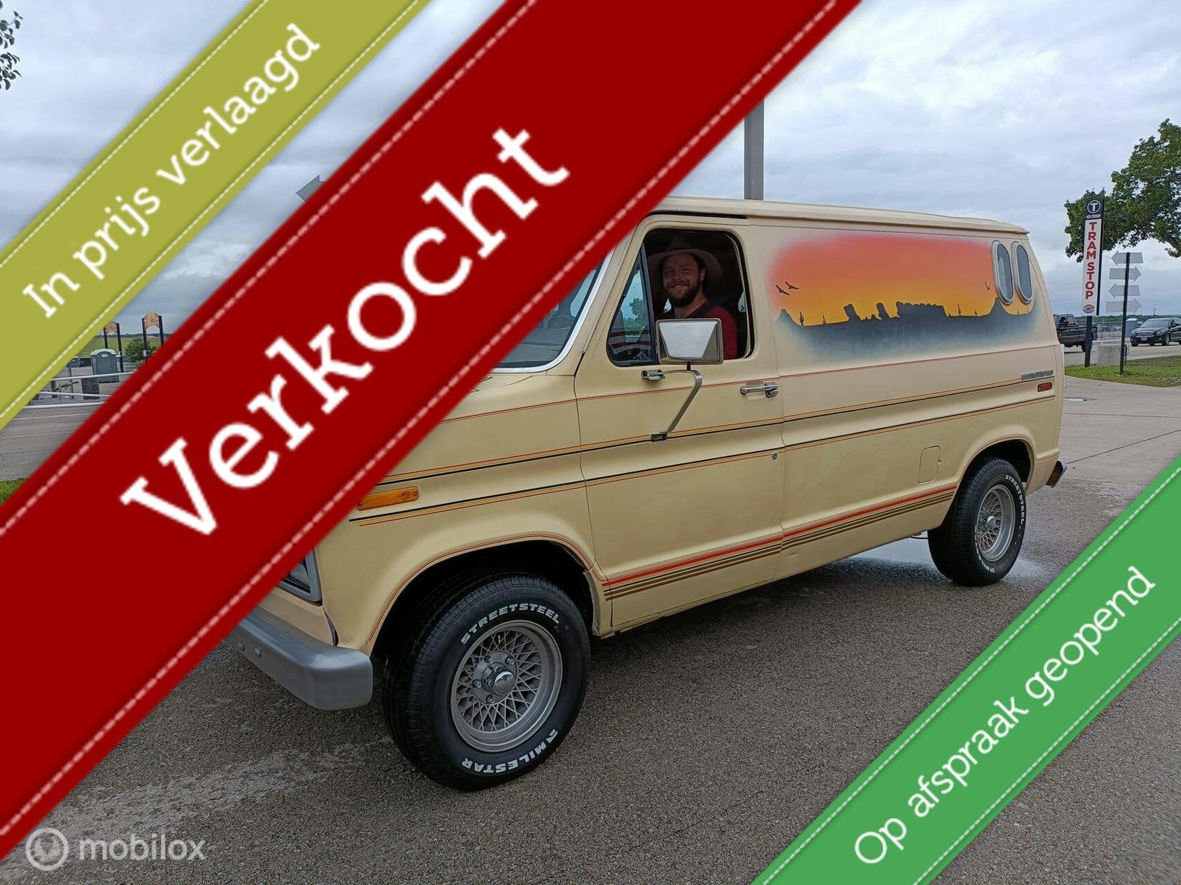 1981 Ford E100 Econoline Shorty Van, foto 1
