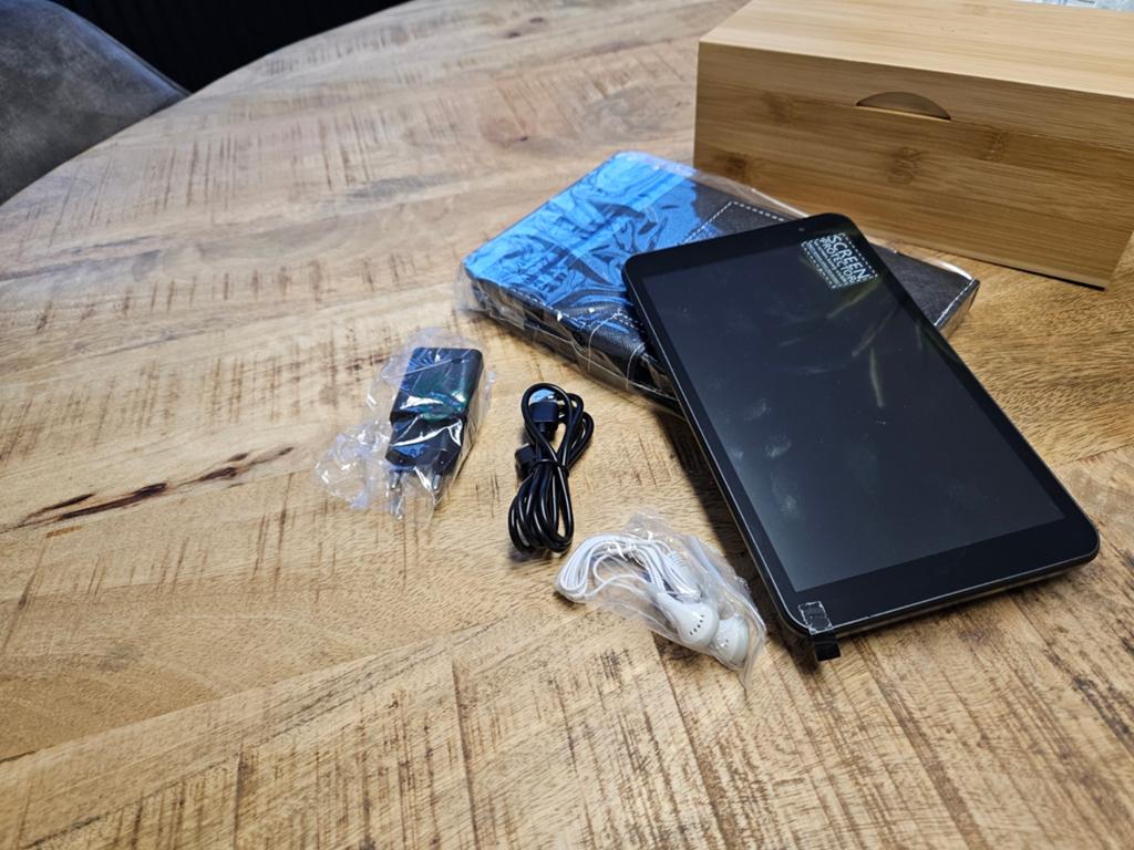 Nieuwe 8-inch Android 14 tablet met hoes en accessoires, Computers en Software, Android Tablets, Usb-aansluiting, 32 GB, Onbekend