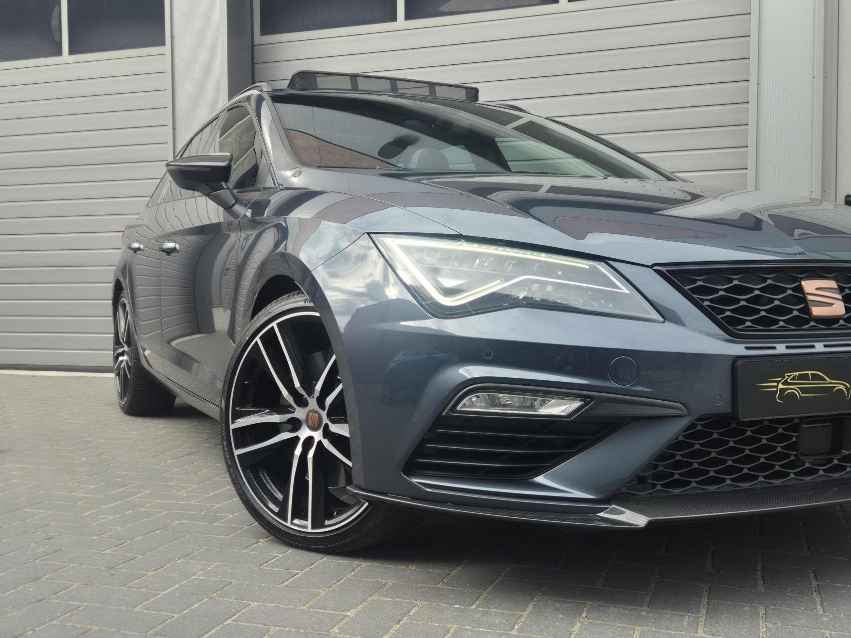 Seat Leon ST 2.0 TSI 4DRIVE CUPRA Pano/ACC/Beats/Virtual/Led, Auto's, Automaat, Dealer onderhouden, 15 km/l, Gebruikt