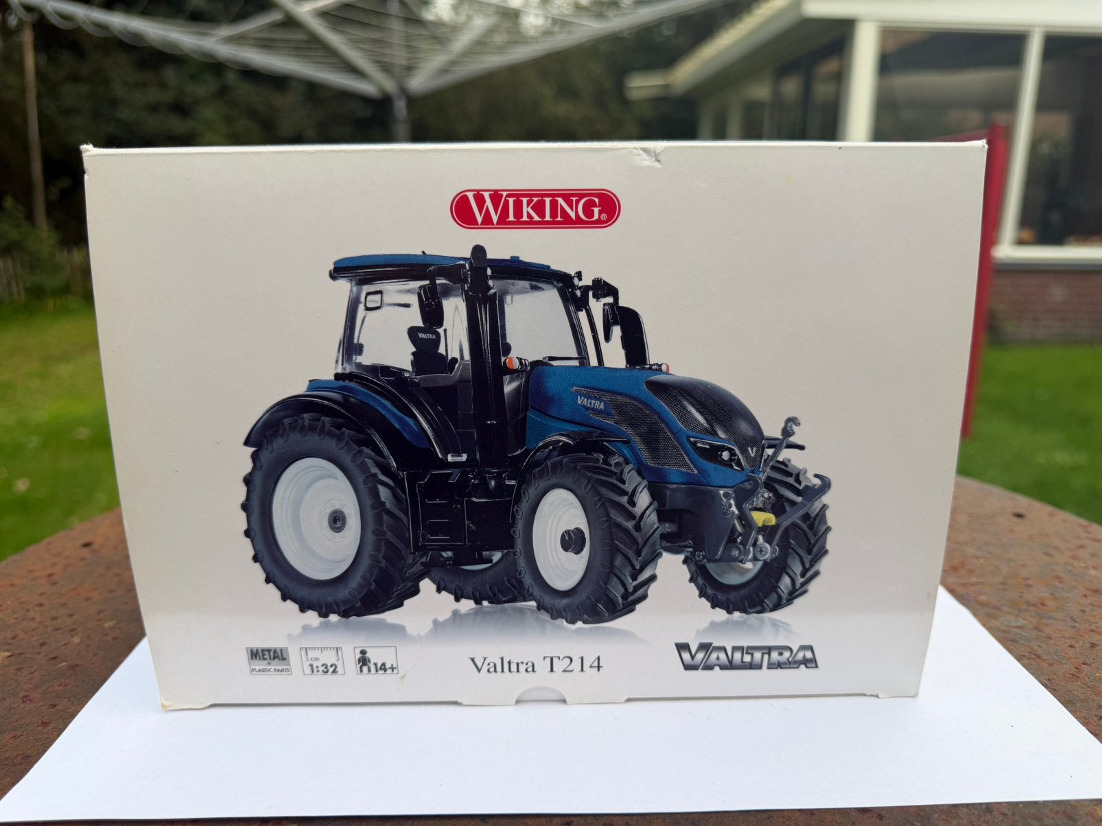 Wiking valtra T214, Ophalen of Verzenden, Zo goed als nieuw, Tractor of Landbouw, Overige merken