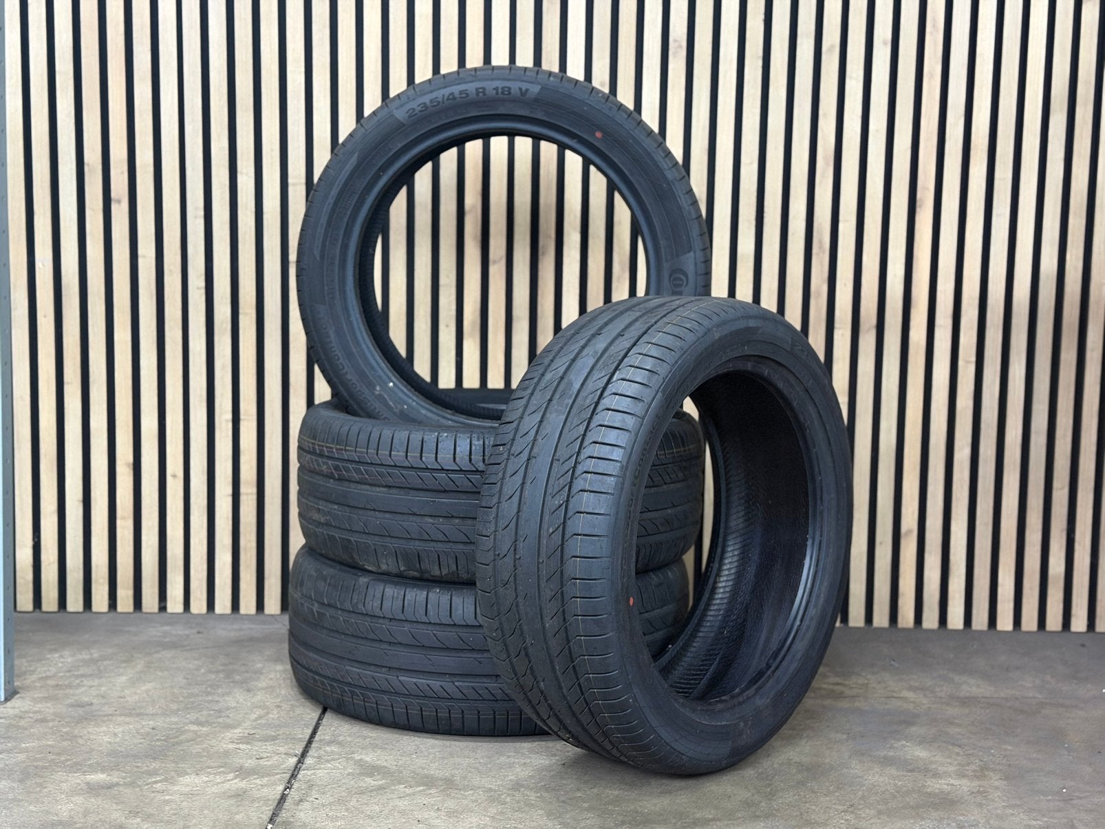 4x 235/45 R18 Continental Demo Zomerbanden zgan €350 all in, Ophalen, 18 inch, 235 mm, Band(en)