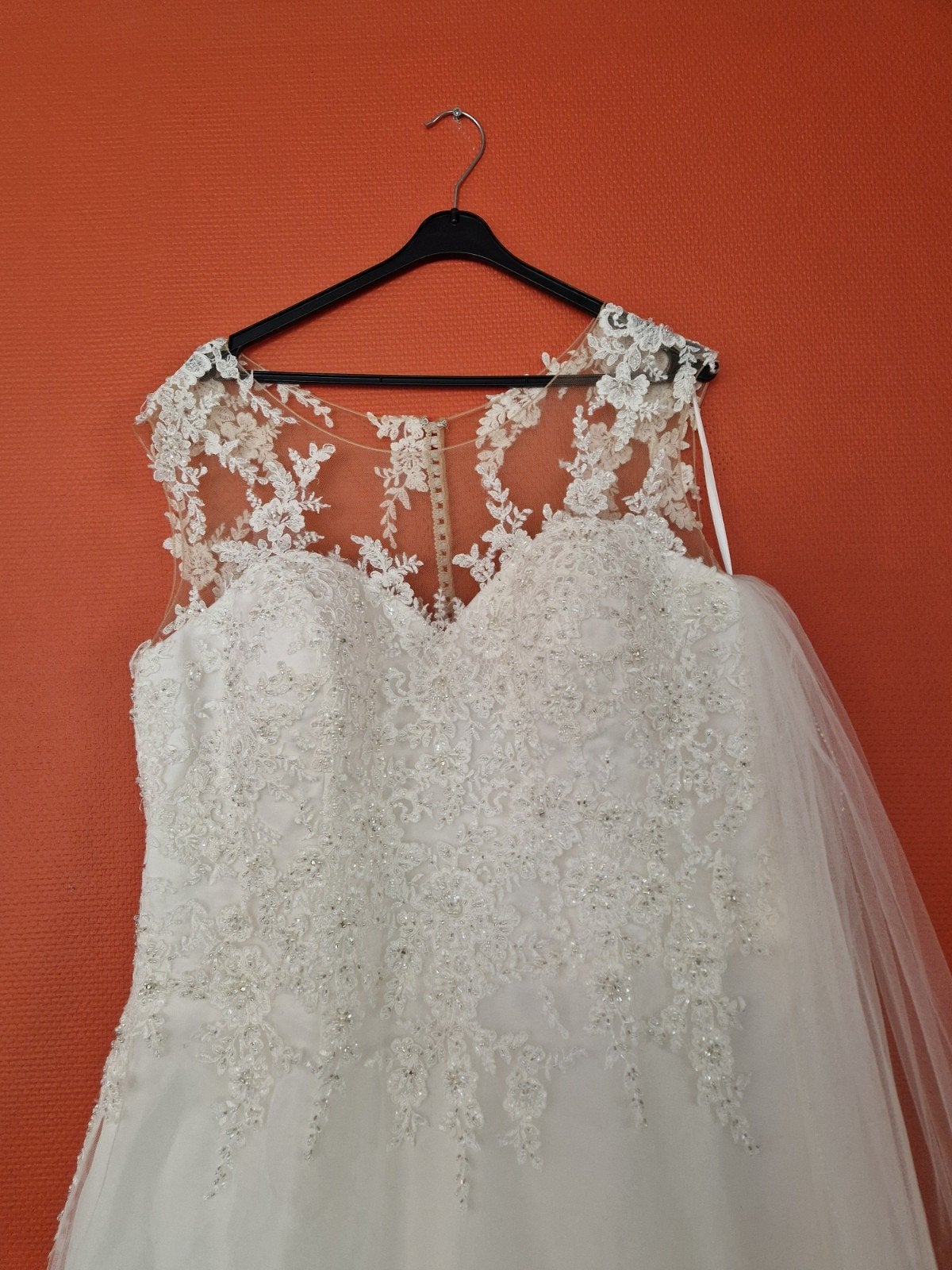 Prachtige trouwjurk met sluier en petticoat-hoepel, Ophalen of Verzenden, Zo goed als nieuw, Wit, Trouwjurk