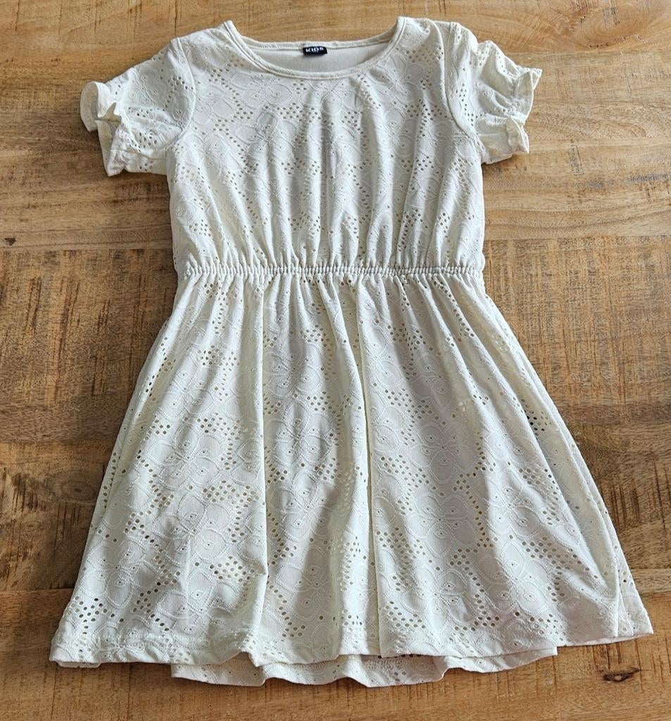 Nieuwe Gebroken Witte Broderie Meisjes Jurk Maat 122, Kinderen en Baby's, Kinderkleding | Maat 122, Ophalen of Verzenden, Nieuw