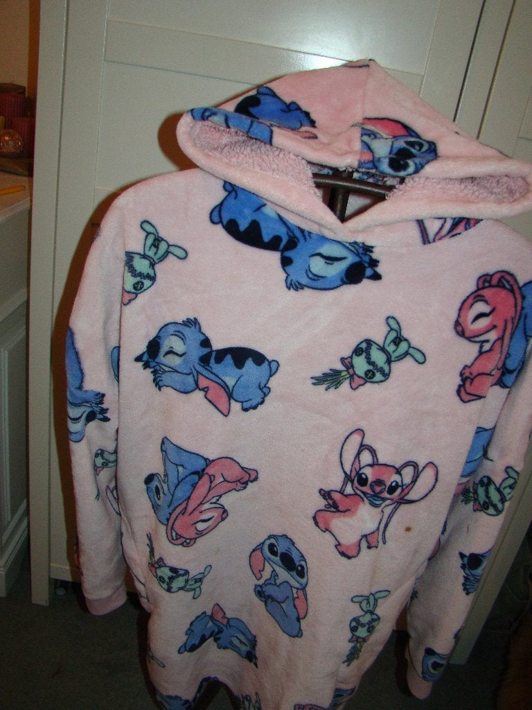 Primark snuggel Stitch roze maat M L, Kleding | Dames, Pyjama's, Primark, Ophalen of Verzenden, Zo goed als nieuw, Maat 38/40 (M)
