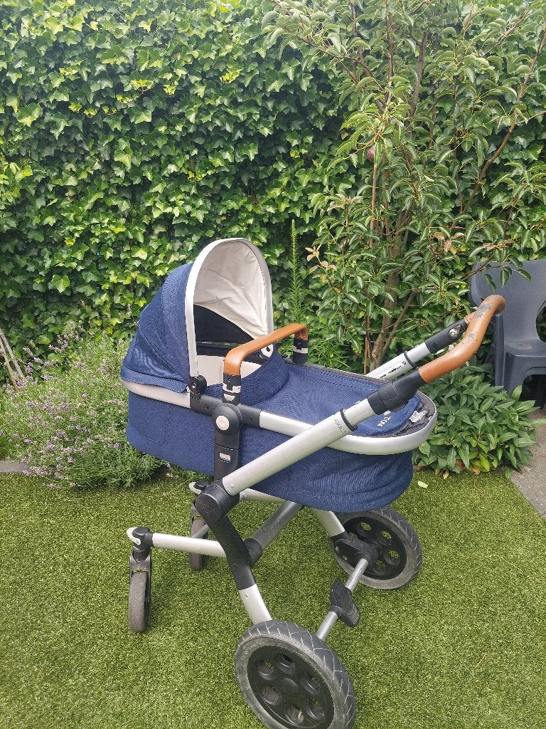 Kinderwagen Joolz Day donkerblauw met diverse accessoires, Gebruikt, Verstelbare duwstang, Ophalen, Kinderwagen