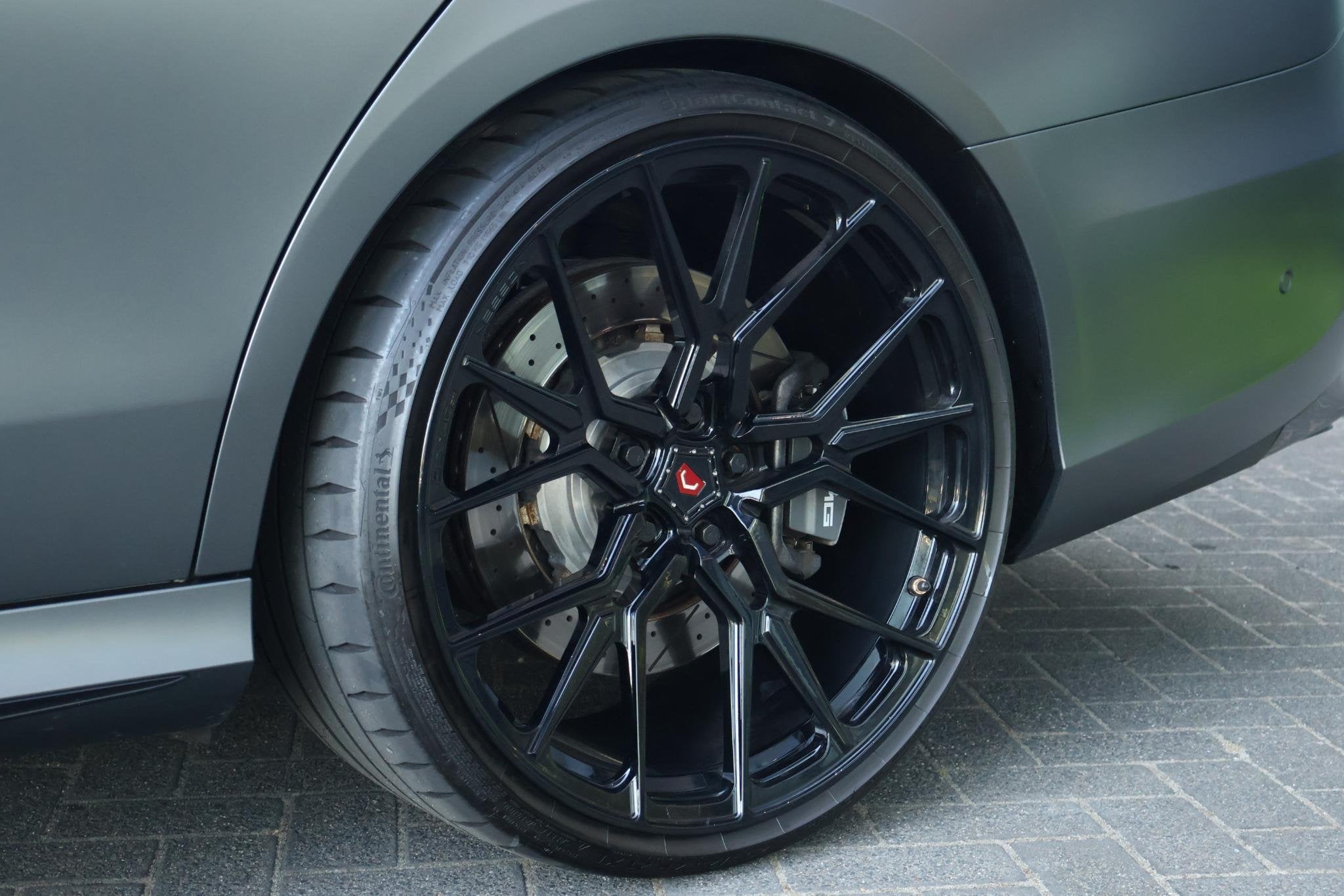 Foto 4 van Tesla Model Y Long Range AWD 75 kWh / Trekhaak / Pano / Adap