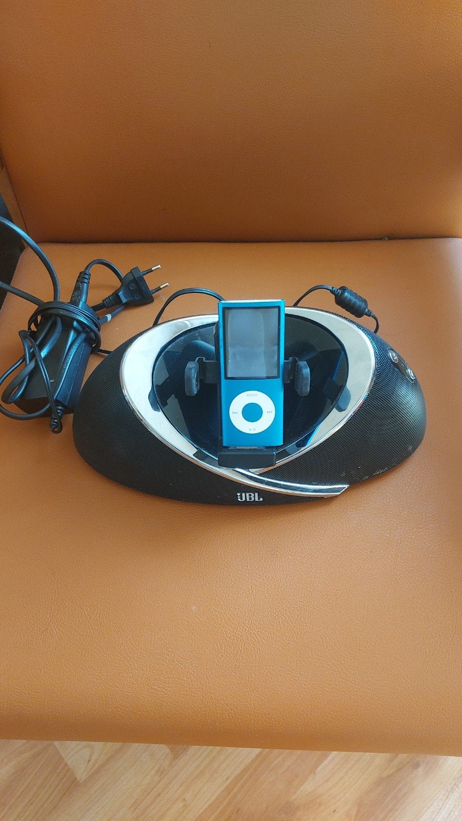 iPod Nano 4e generatie met JBL OnBeat luidspreker, Ophalen, Gebruikt, Nano, 2 tot 10 GB