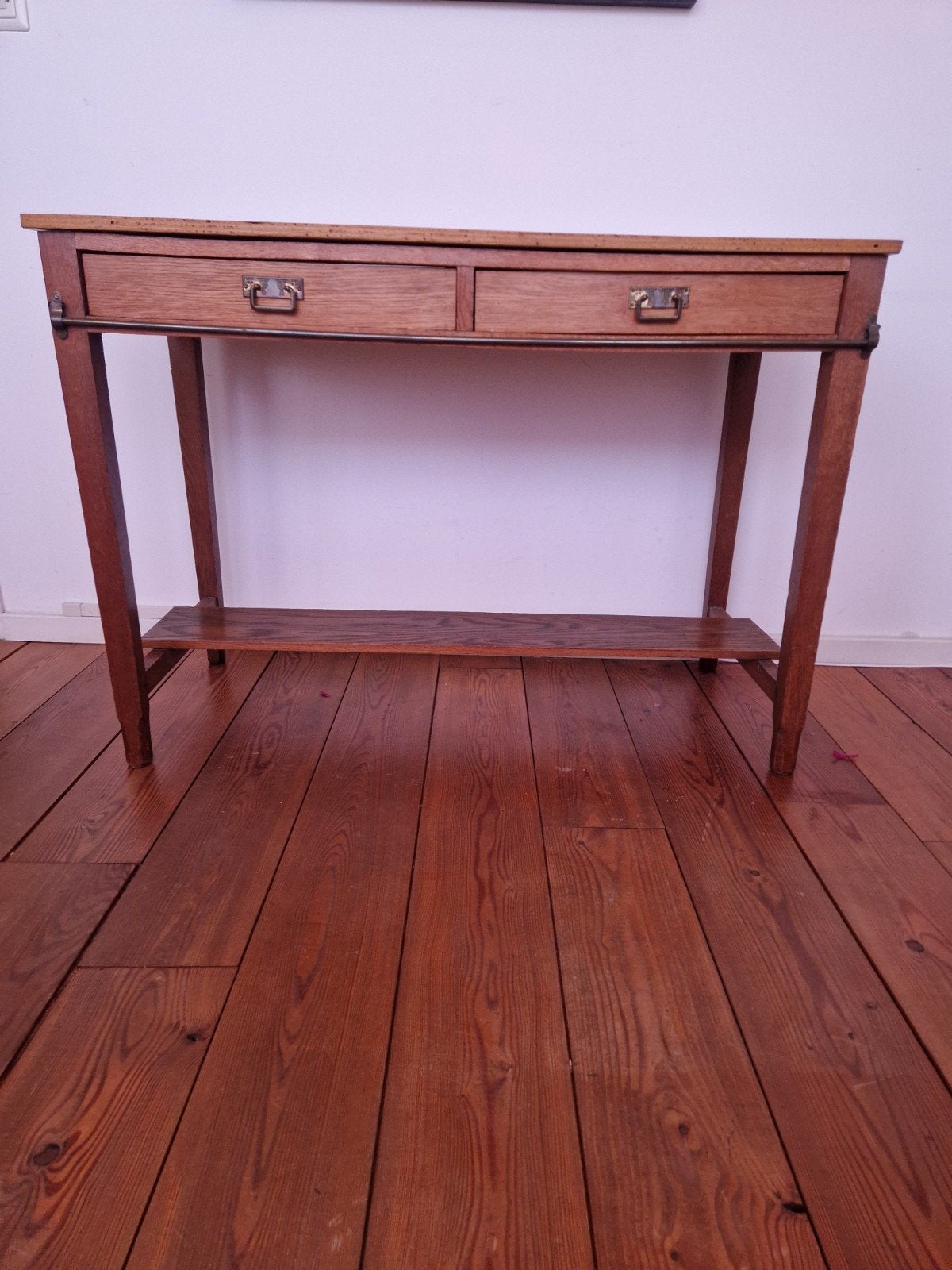 Eikenhouten sidetable met 2 laatjes en gordijnroede, Huis en Inrichting, Tafels | Sidetables, Ophalen, Gebruikt, 100 tot 150 cm