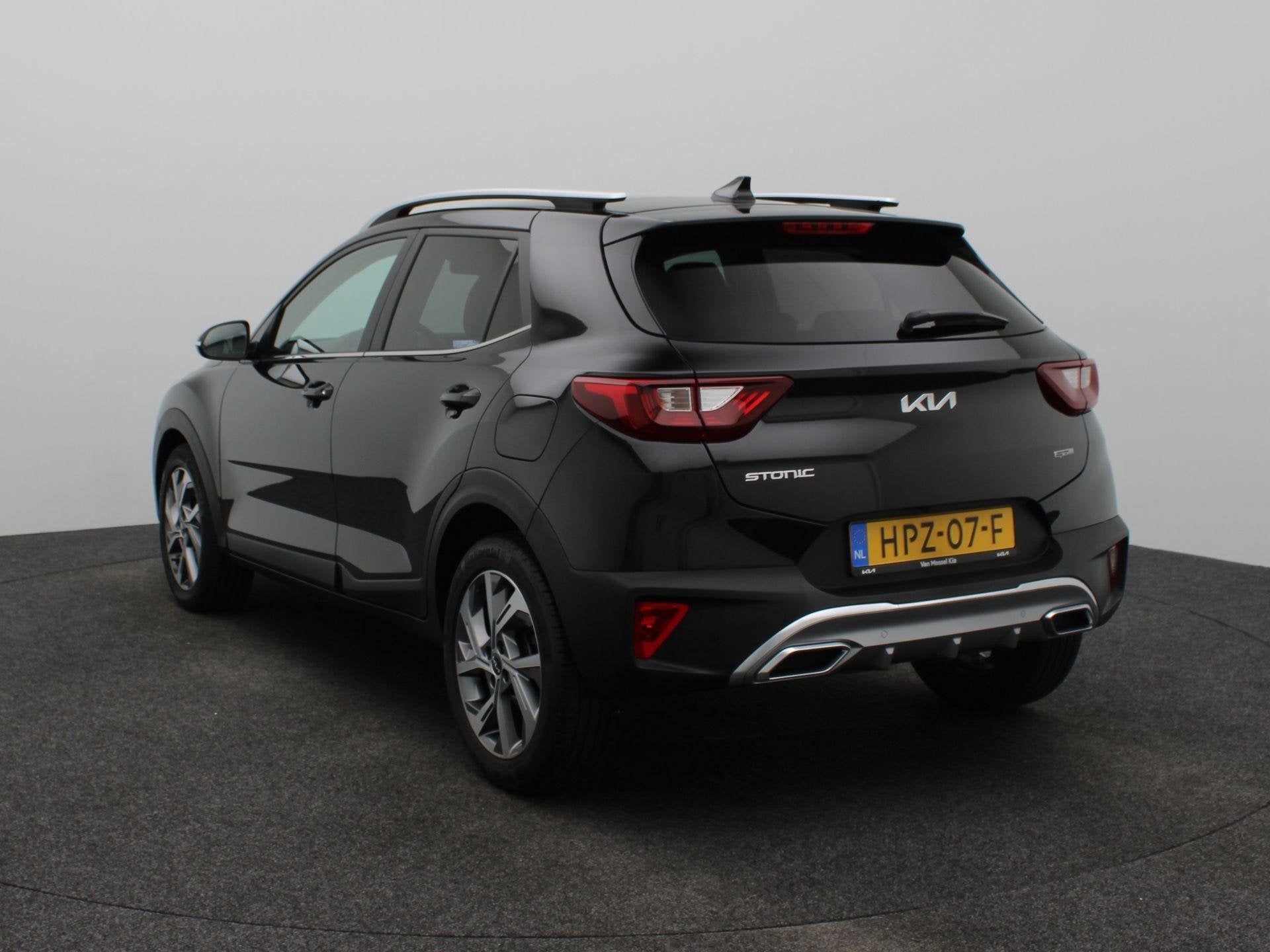 Kia Stonic 1.0 T-GDi MHEV GT-Line | DEMO | Vraag naar beschi, Auto's, Kia, Euro 6, Leder en Stof, Zwart, Origineel Nederlands