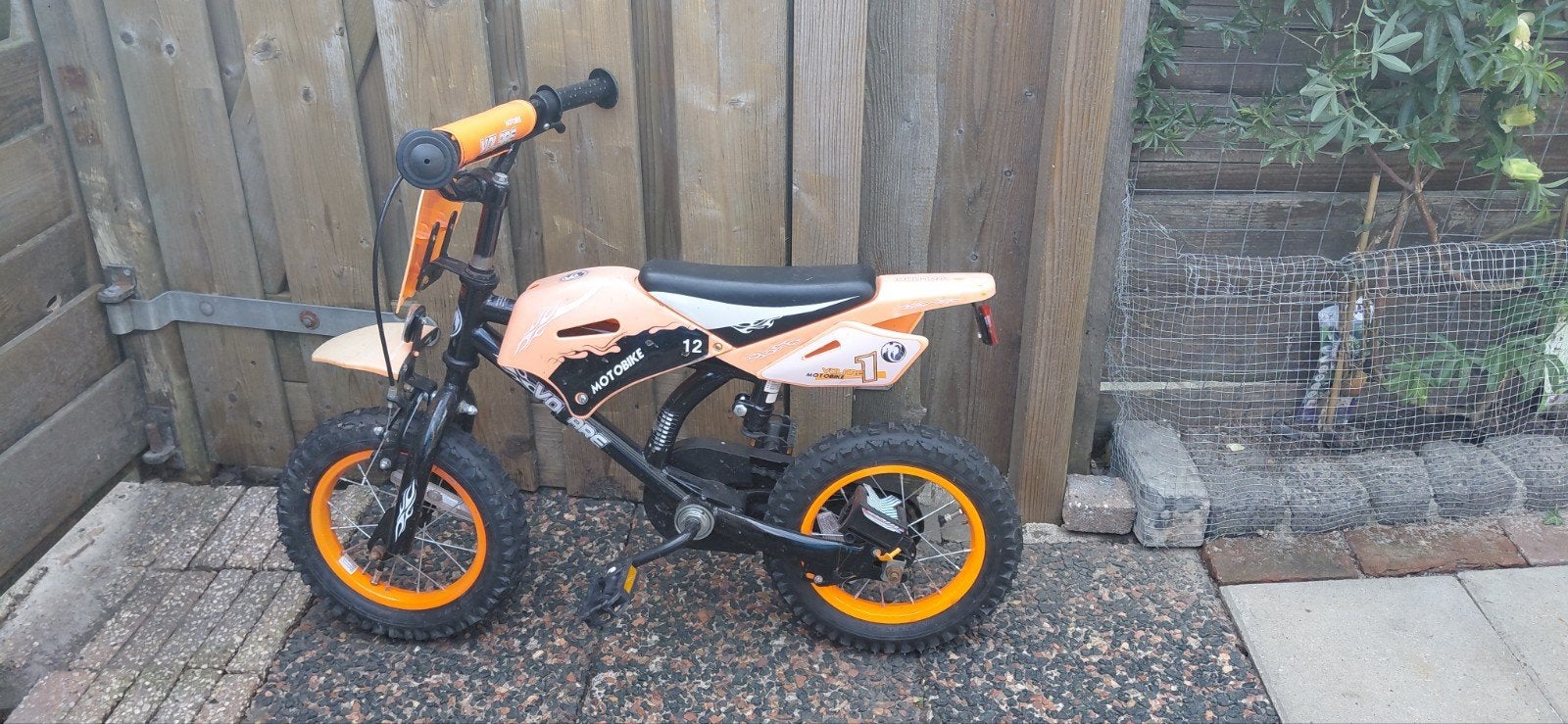 12 inch Volare Motobike kinderfiets - Zo goed als nieuw, Ophalen, Velgrem, Volare, Minder dan 16 inch