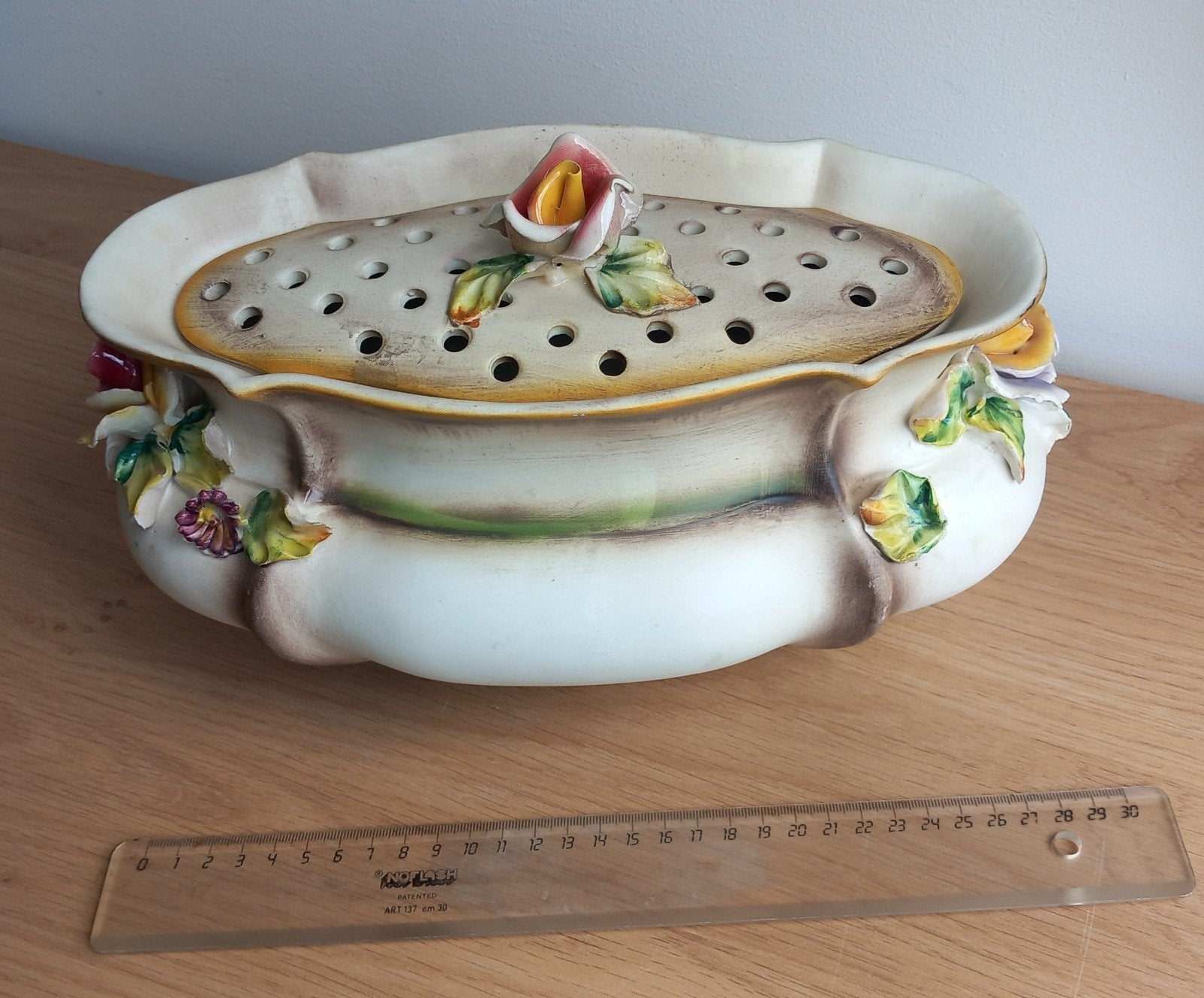 T.Bassano Terrine - Breedte 30cm, Hoogte 16cm, Model 548, Ophalen