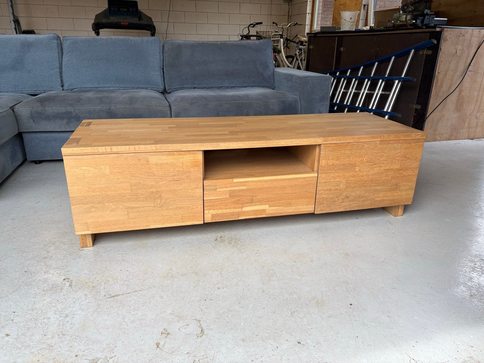 Massief eikenhouten tv-meubel / dressoir, Huis en Inrichting, Ophalen, Gebruikt, 150 tot 200 cm, Eikenhout