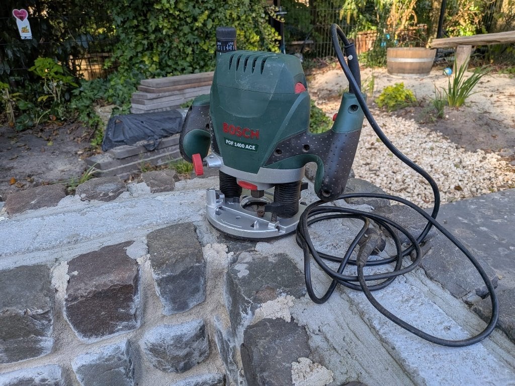 Bosch POF 1400 ACE bovenfrees in originele koffer – 1400W, Gebruikt, Ophalen of Verzenden, Bovenfrees, Bosch