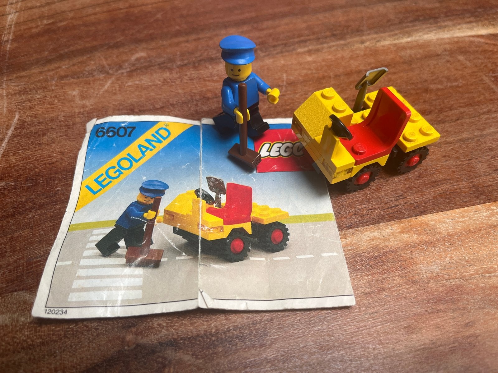 Lego Legoland 6607 - Kiepwagen met werkman, Gebruikt, Lego, Ophalen of Verzenden, Compleet