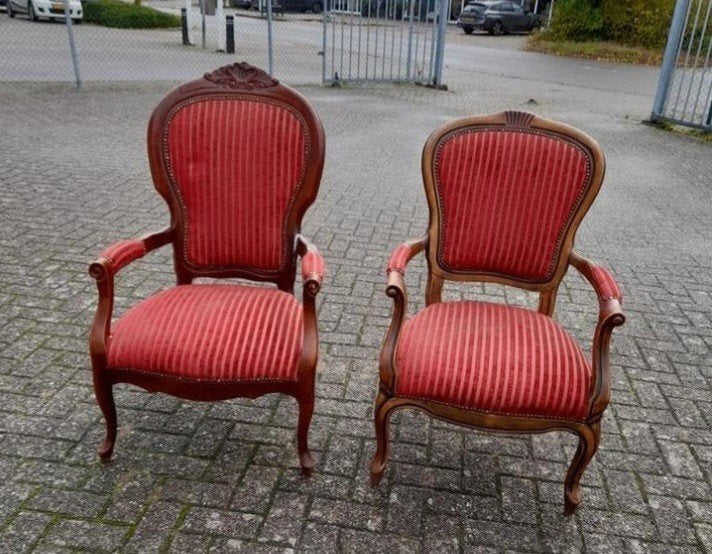2 x noten fauteuils 185.00 p.s, Antiek en Kunst, Antiek | Meubels | Stoelen en Banken, Ophalen