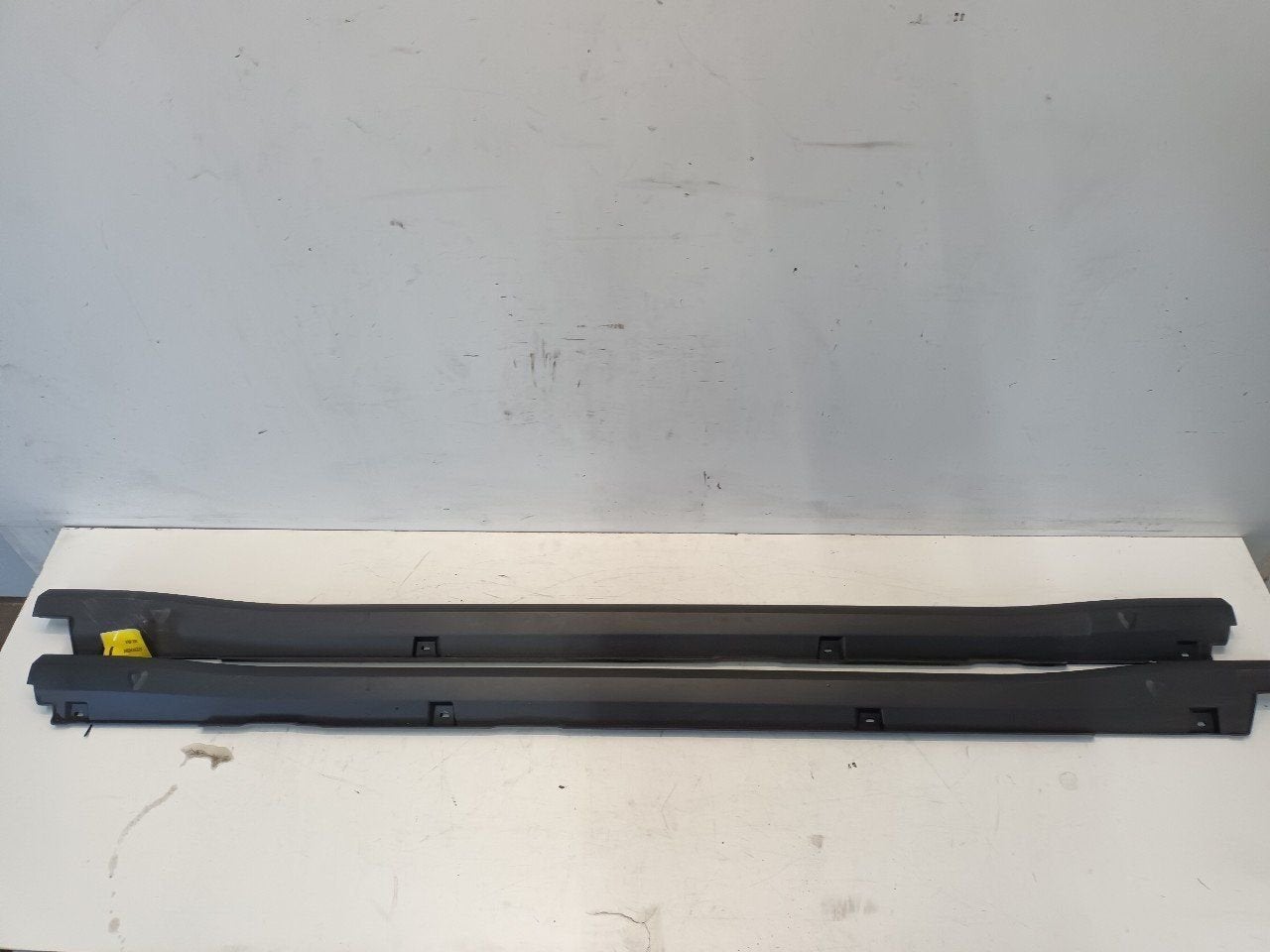 Sideskirt set Volkswagen Transporter, Onderdelen@venauto.nl, Van der Ven Autorecycling B.V., Gebruikt, Ettenseweg 76, 4706 PB Roosendaal, The Netherlands