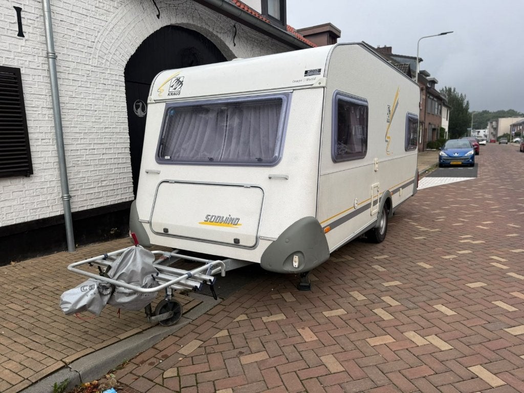 Knaus 450 incl voortent en mover airco., Mover, Rondzit, 750 - 1000 kg, Particulier