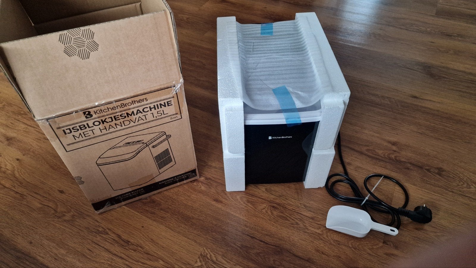 Ijsblokjes Machine met handvat, 12kg/24u, 1.5L, Zwart, Ophalen of Verzenden, Zo goed als nieuw