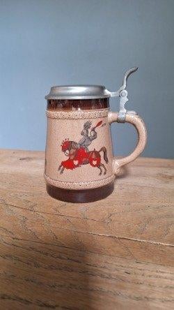 Bierpul antiek met tinnen deksel. Met ridders., Ophalen of Verzenden