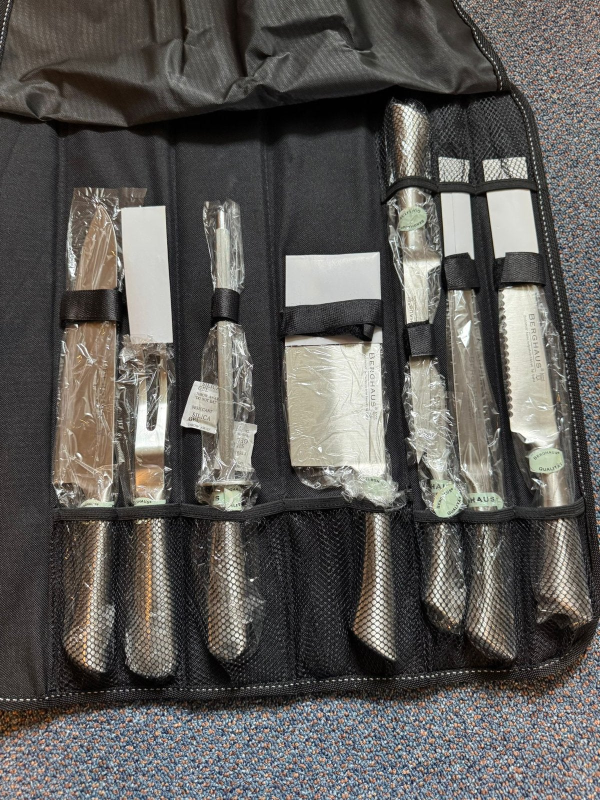 Nieuw Berghaus messenset, Ophalen of Verzenden, Nieuw, Rvs of Chroom, Bestekset