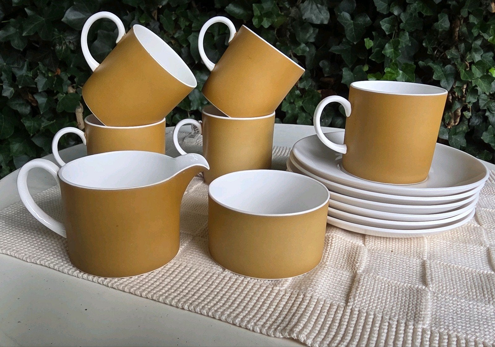 Susie Cooper Amber Wedgwood servies - 5 kop en schotel, Wedgwood, Ophalen of Verzenden, Zo goed als nieuw, Overige stijlen