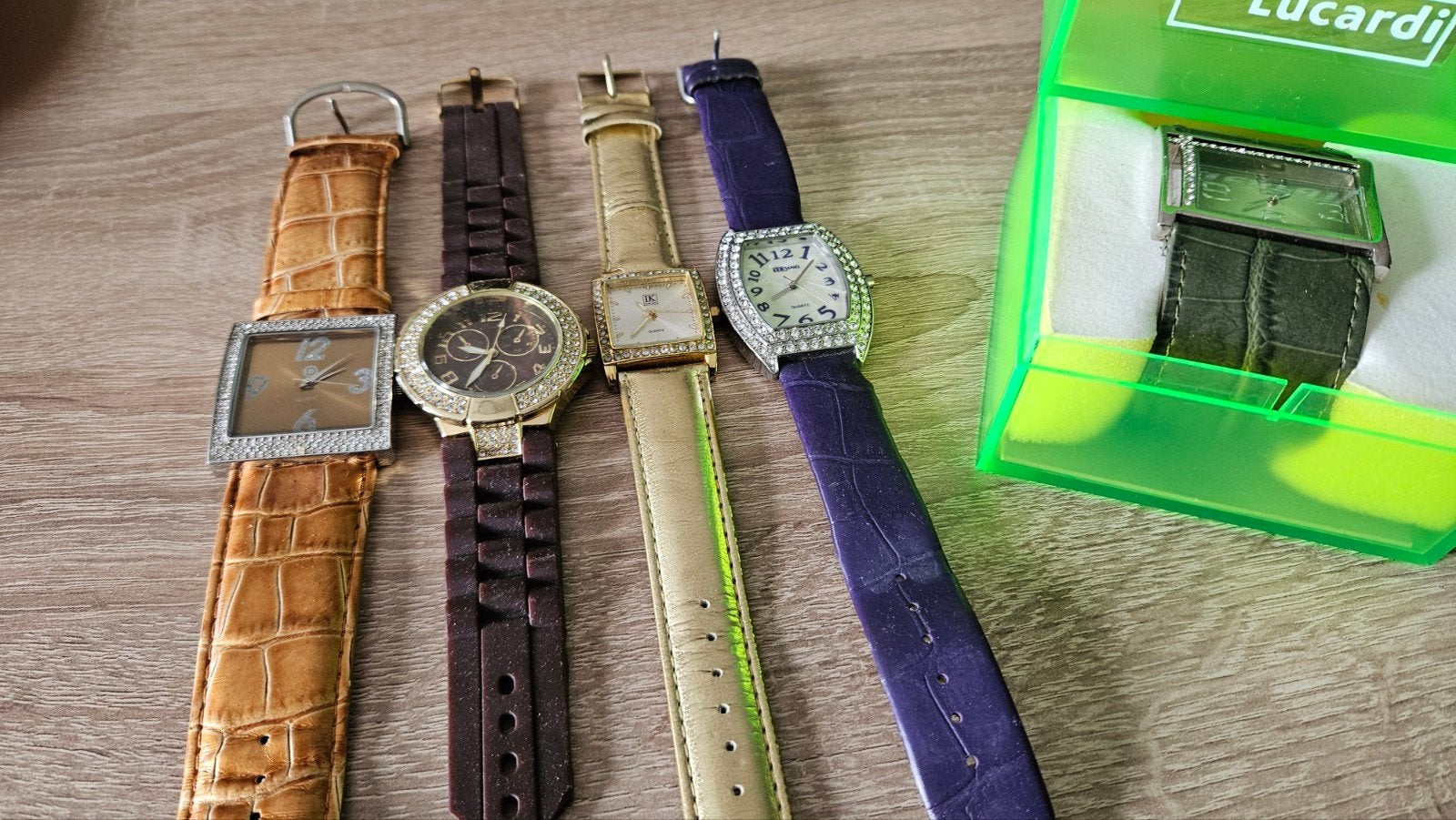 diverse dames horloge, Ophalen of Verzenden, Zo goed als nieuw, Overige merken