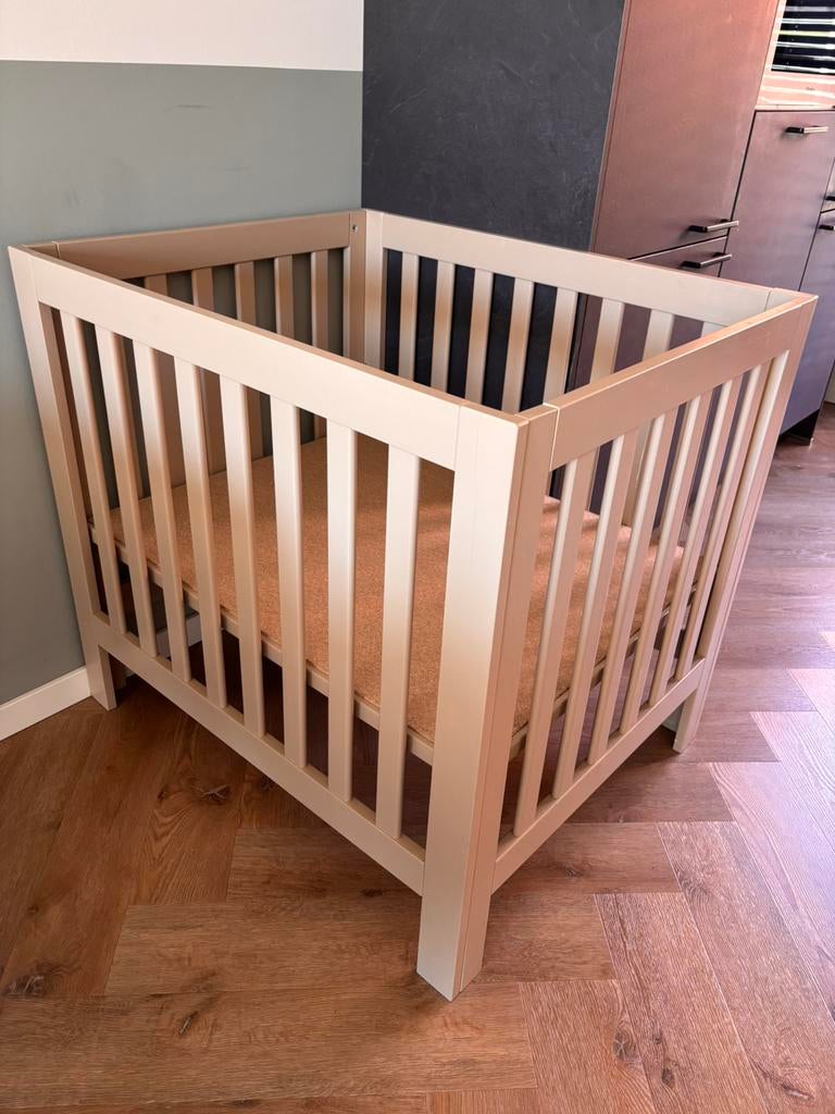 Beige Box Z G A N, Kinderen en Baby's, Boxen, Zo goed als nieuw, Ophalen