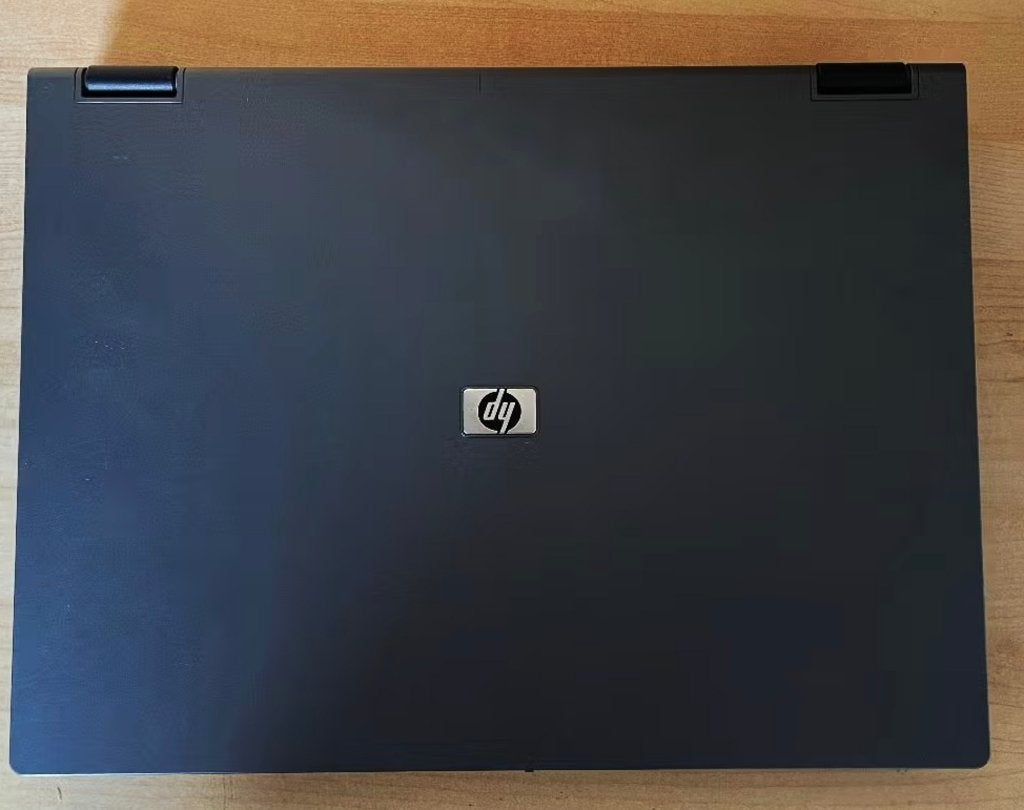 LAPTOP A'DAM OUD WEST €5, Ophalen, Niet werkend, Onbekend