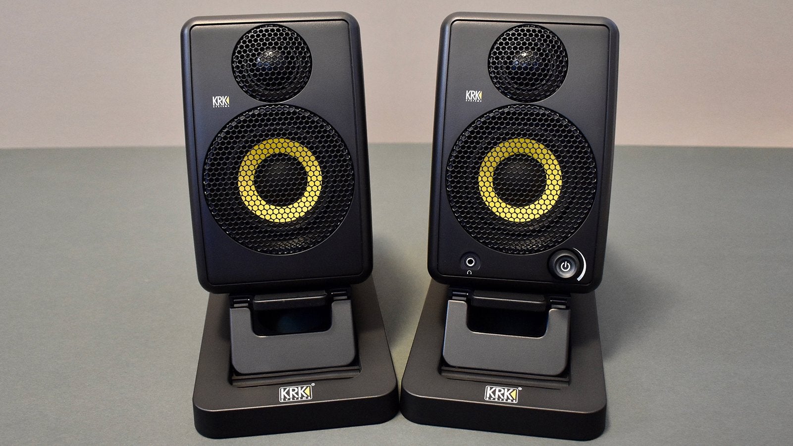 KRK GoAux 3 Bluetooth Studio Monitors (paar) - Compleet +Tas, Audio, Tv en Foto, Luidsprekers, Ophalen, Studiomonitor, Gebruikt