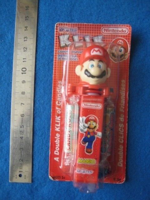 Nintendo collectble cards, Mario Klik Pez, beker mok, speld, 1 speler, Ophalen of Verzenden, Zo goed als nieuw, Vanaf 3 jaar