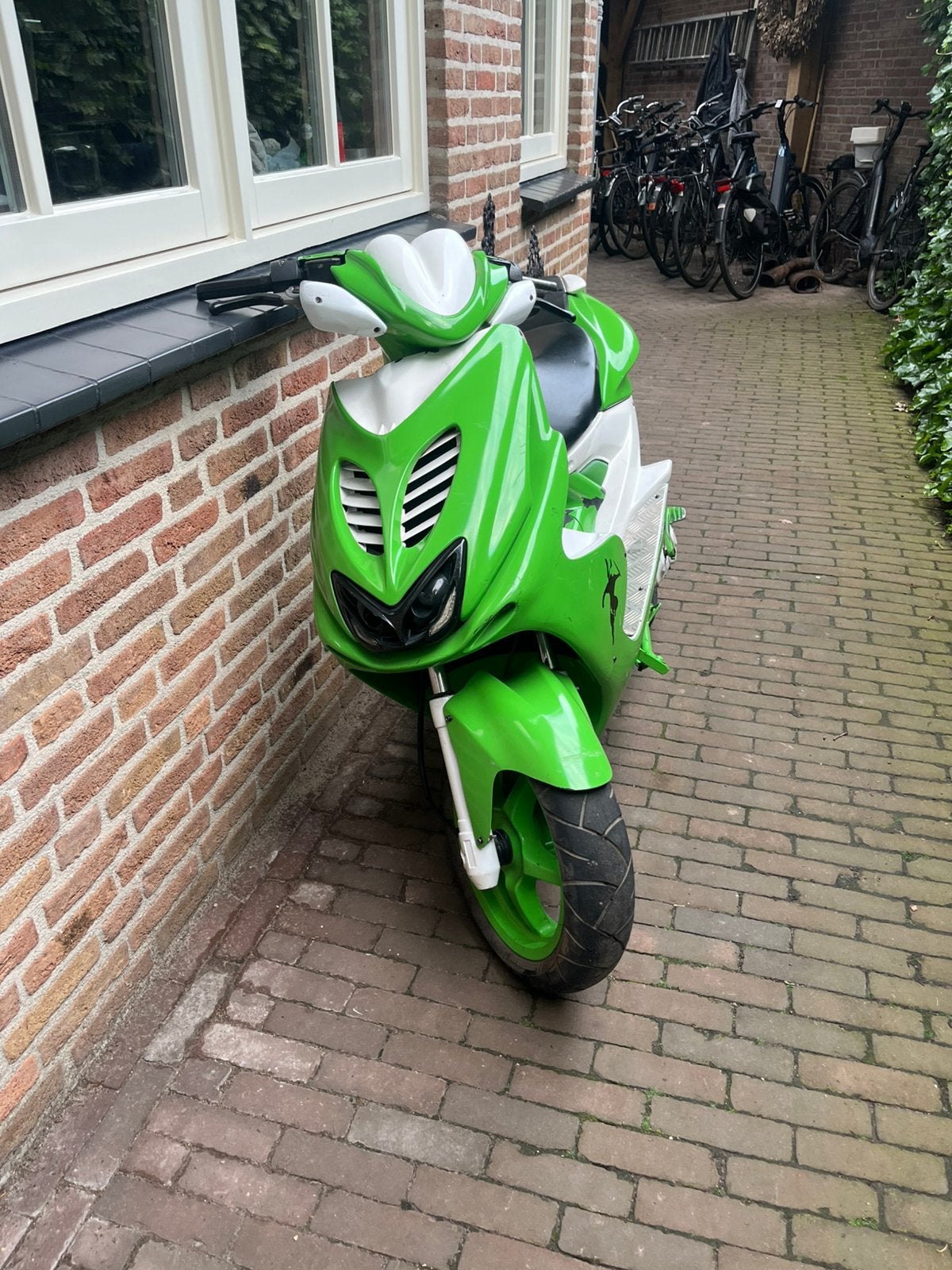 Yamaha aerox 50cc 2takt gele plaat 2005, Fietsen en Brommers, Snorfietsen en Snorscooters, Ophalen of Verzenden, Benzine, Yamaha