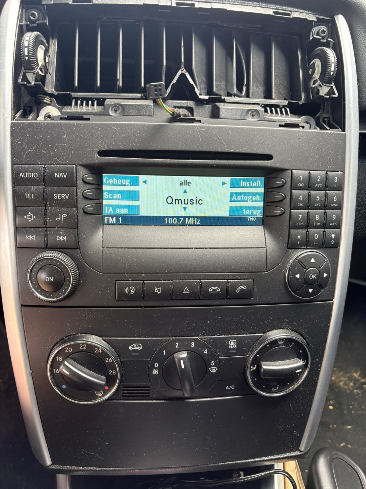 Originele mercedes radio met navi, Auto diversen, Autoradio's, Ophalen, Gebruikt