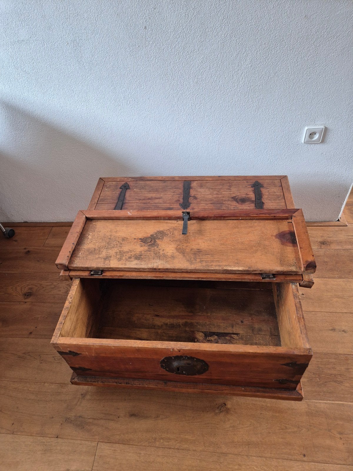 Salontafel met kleppen - massief hout, Gebruikt, 50 tot 100 cm, Vierkant, 50 tot 100 cm