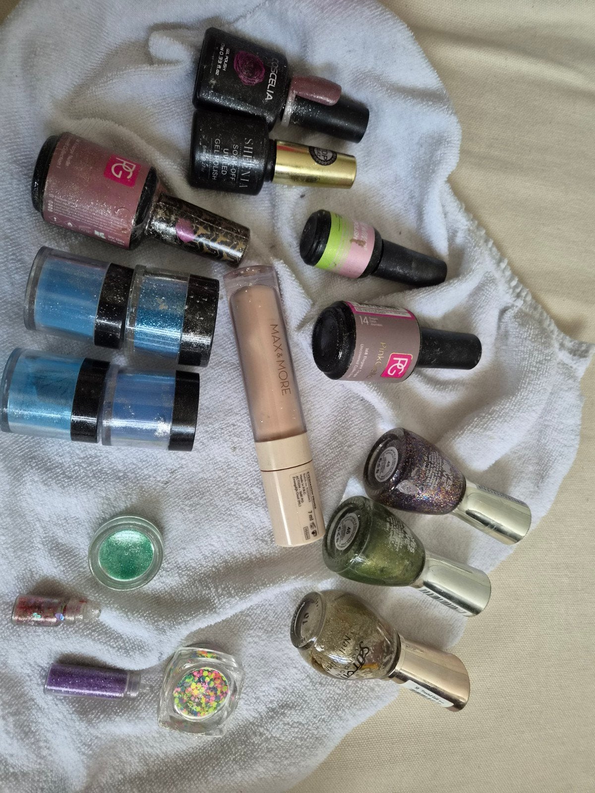 Nagellak en glitter set - Diverse kleuren en merken, Gebruikt, Overige kleuren, Ophalen of Verzenden, Handen en Nagels