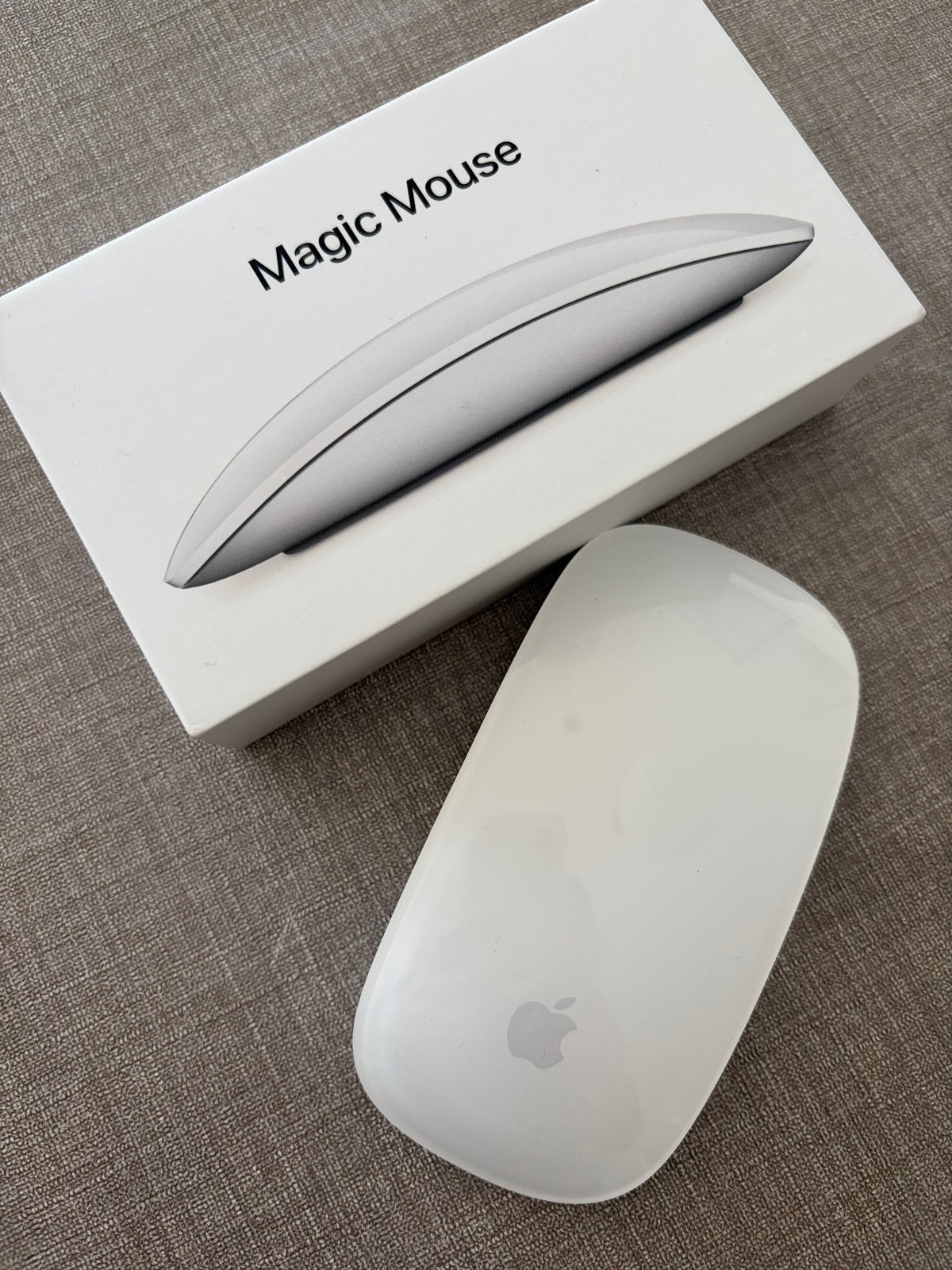 Apple Magic Mouse 2 - Draadloze Muis, Computers en Software, Muizen, Rechtshandig, Muis, Ophalen of Verzenden, Zo goed als nieuw