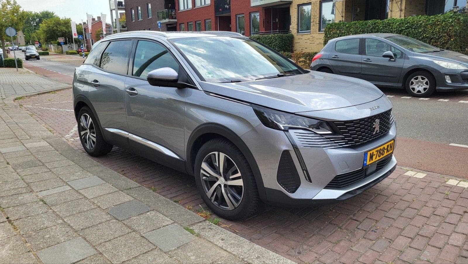 Peugeot 3008 1.2 Puretech 130pk Grijs (incl. BTW), Voorwielaandrijving, 1199 cc, Leder en Stof, Origineel Nederlands