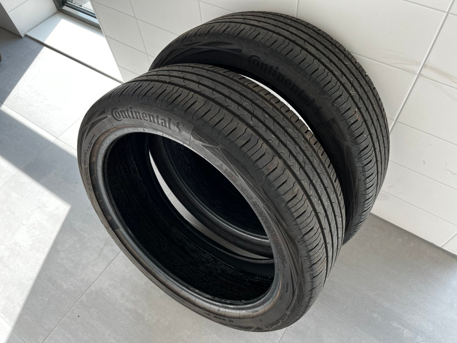 2 stuks 215/45 R20 banden Continental EcoContact 6, Auto-onderdelen, Overige Auto-onderdelen, Ophalen of Verzenden, Gebruikt