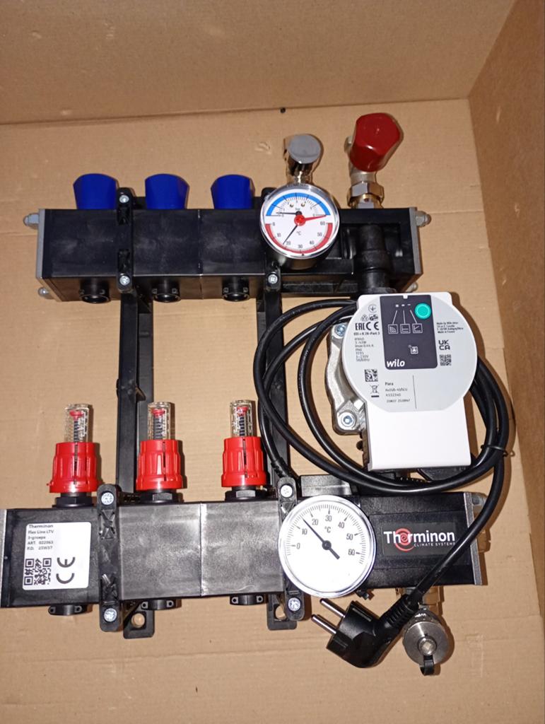 Nieuw Therminon 3 groeps vloerverwarming verdeler met pomp, Ophalen of Verzenden, Nieuw