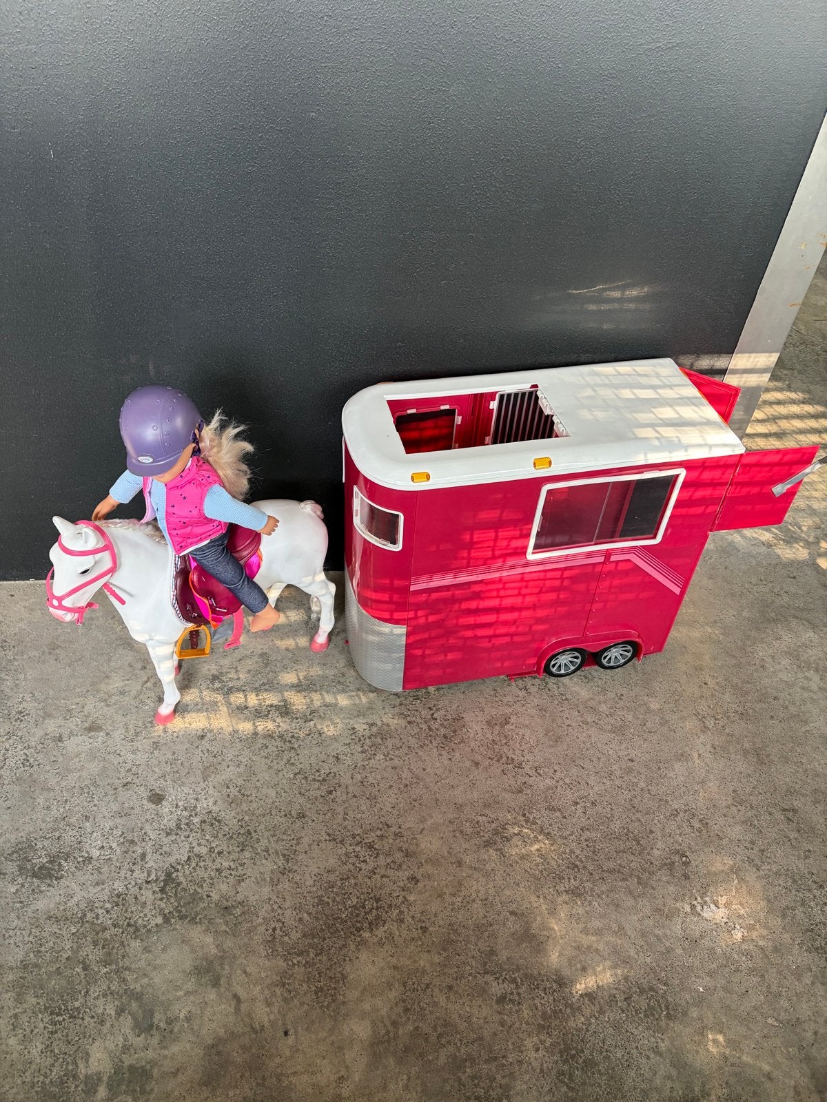BABY born paardentrailer met paard en pop, Ophalen of Verzenden, Gebruikt, Meisje