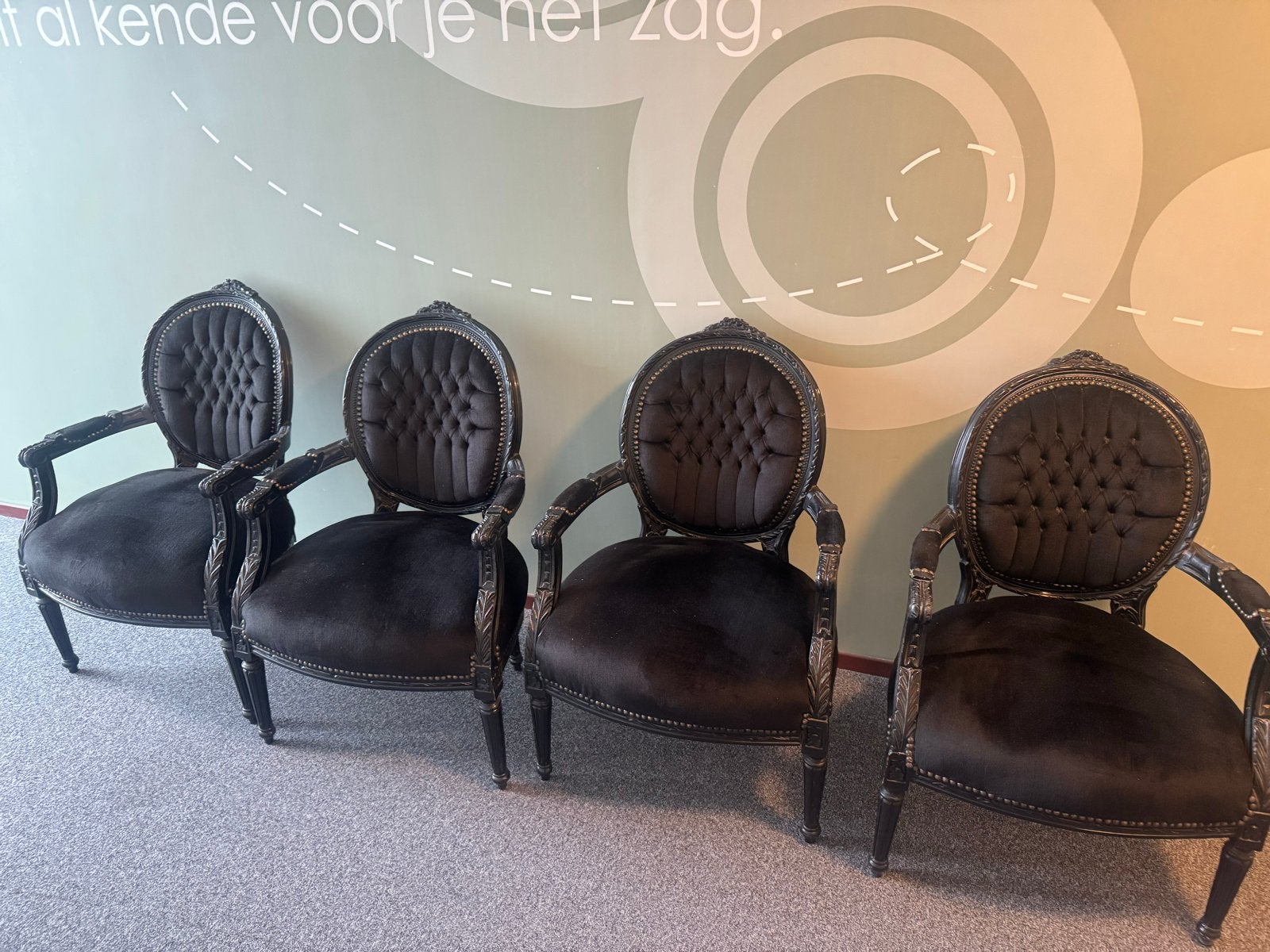 Set van 4 Barok Fauteuils - Zwart met Houten Frame, Ophalen