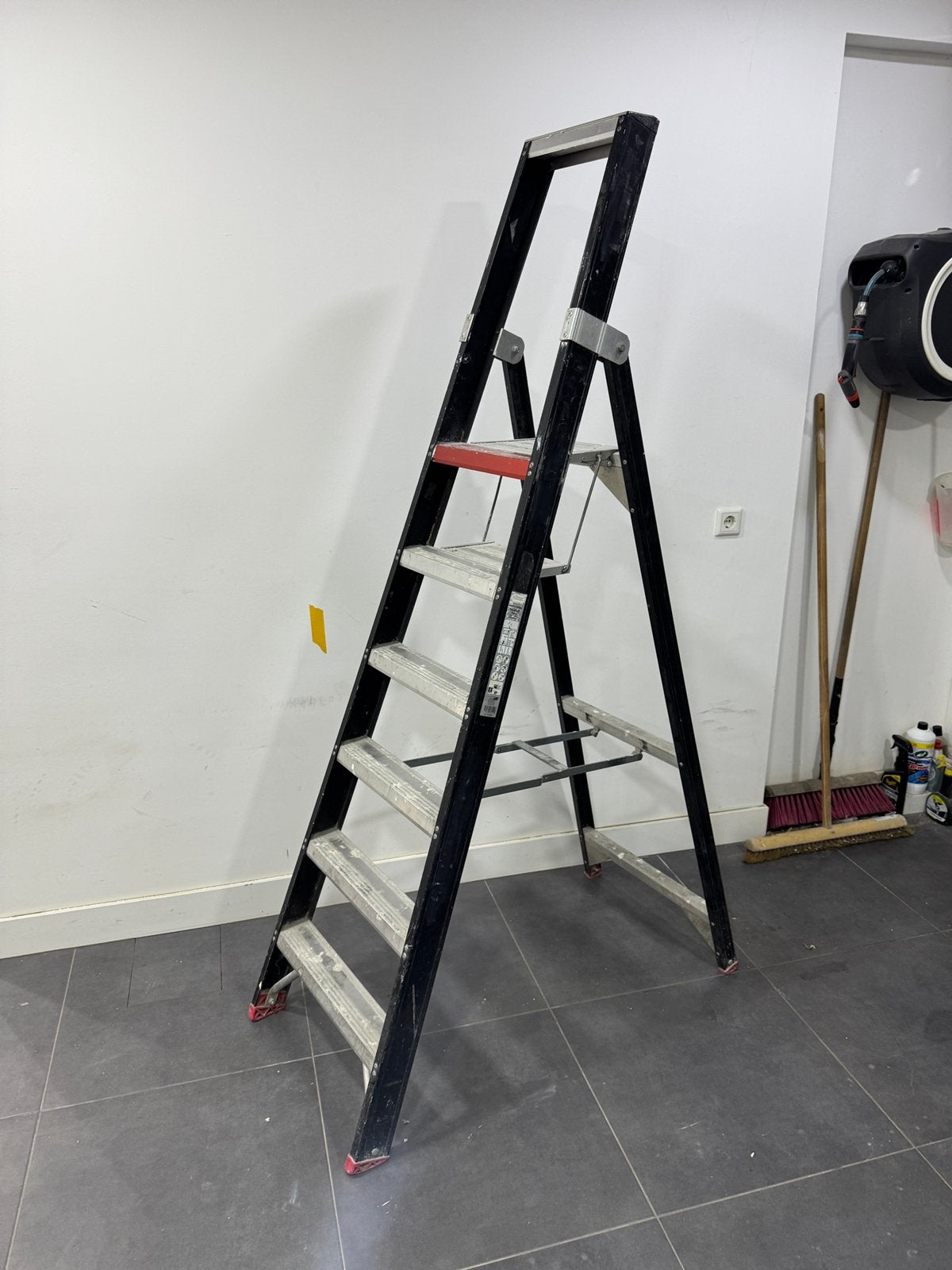 Altrex taurus professional aluminium werk trap, Doe-het-zelf en Verbouw, Ladders en Trappen, Ophalen, Zo goed als nieuw