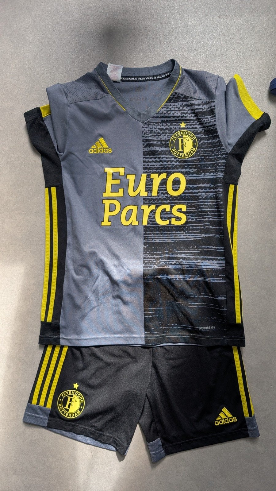 Feyenoord tenue 164, Adidas, Jongen of Meisje, Sport- of Zwemkleding, Ophalen of Verzenden