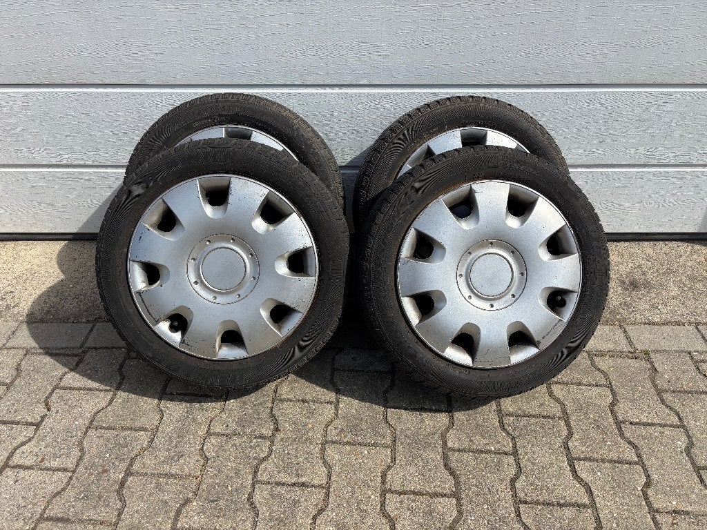 Peugeot winterwielen 185/55 R15 Dunlop, Auto-onderdelen, Banden en Velgen, Ophalen, 15 inch, Banden en Velgen, 185 mm