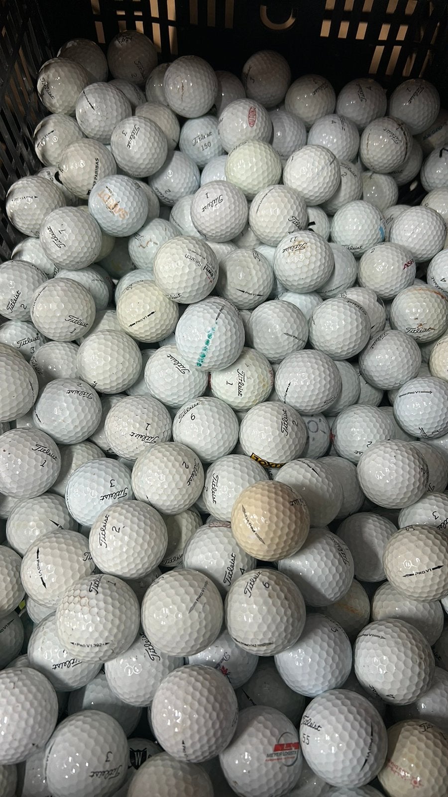 100 Stuks Titleist Pro V1 Golfballen, Sport en Fitness, Golf, Ophalen of Verzenden, Zo goed als nieuw, Bal(len)