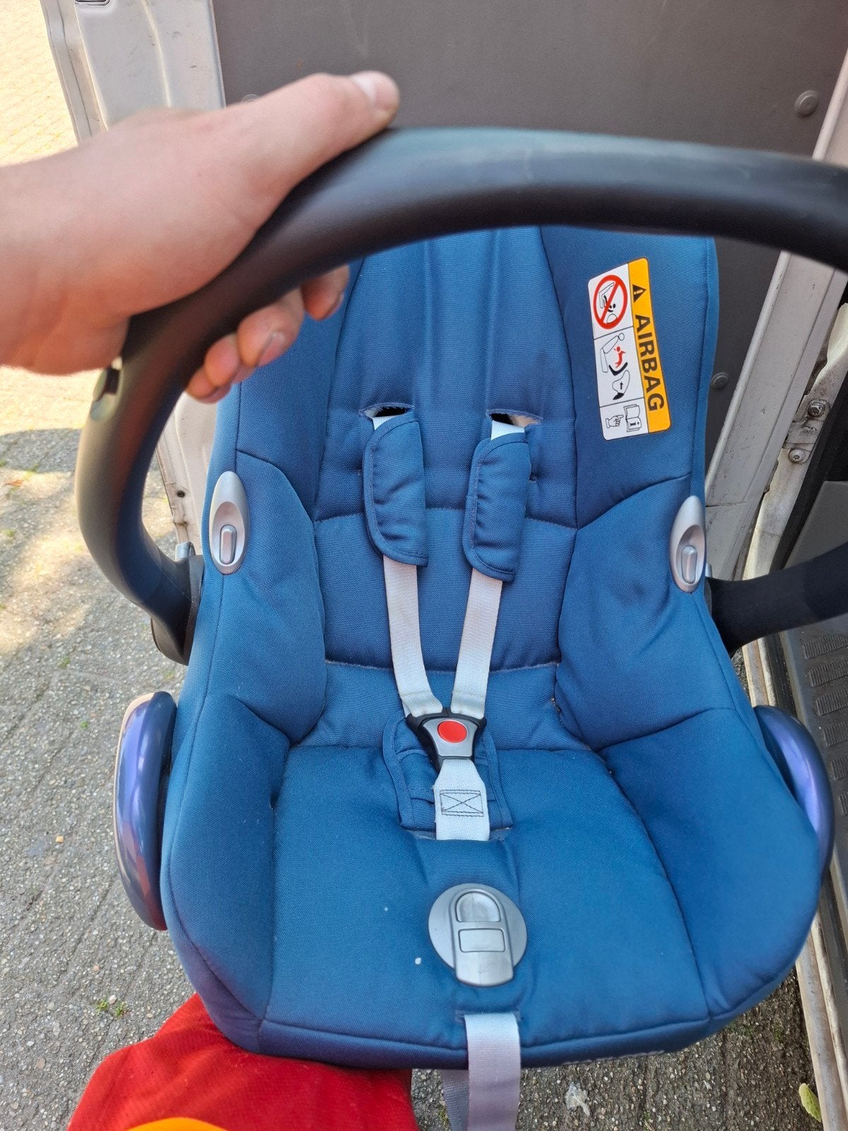 Maxi-Cosi autostoel in redelijke staat, Ophalen